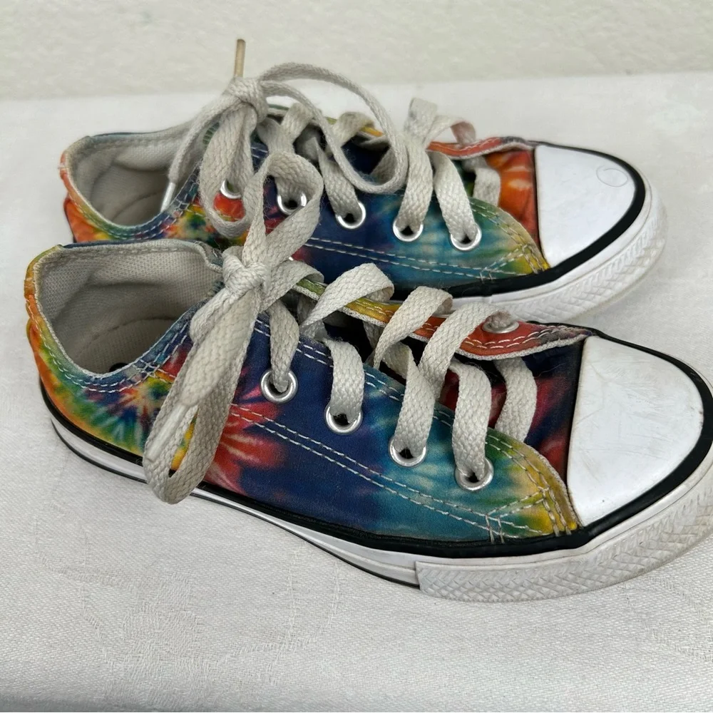 Converse All Star Kid’s Sz 11 Rainbow low top, rubber toe caps